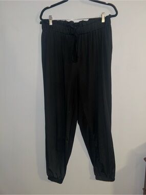 Women’s Black Paper bag Style Jogger Pants